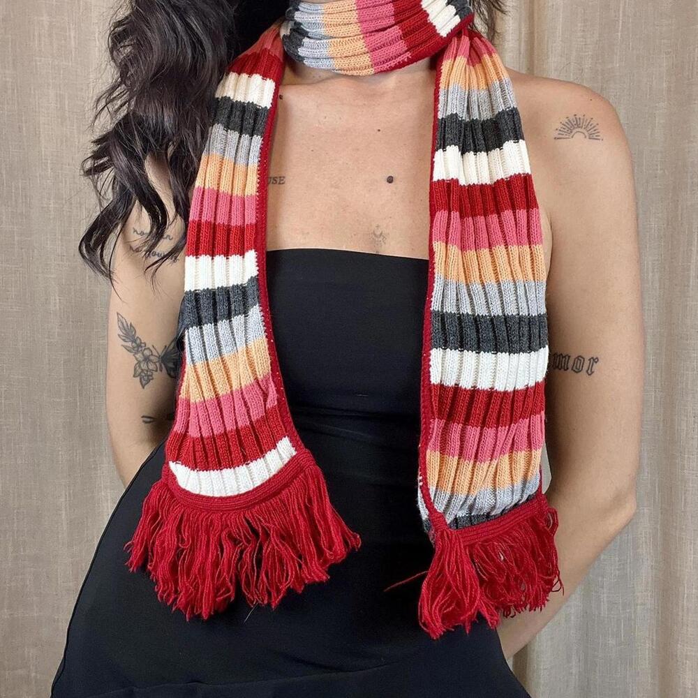 Striped knit scarf